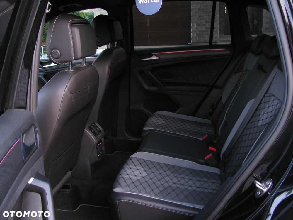 Volkswagen Tiguan 2.0 TDI SCR 4MotION DSG R-Line - 28