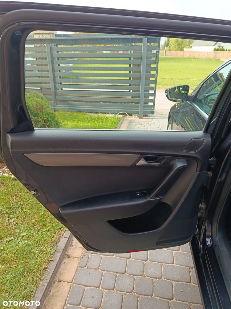 Volkswagen Passat Variant 2.0 TDI 4Motion BlueMotion Technol Comfortline - 24