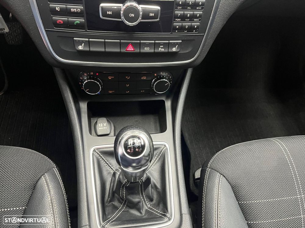 Mercedes-Benz CLA 200 CDi Urban - 12