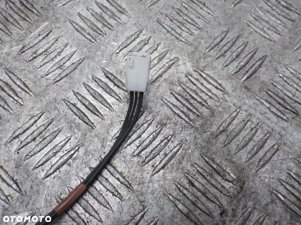 TOYOTA AVENSIS T29 ANTENA DACHOWA - 3