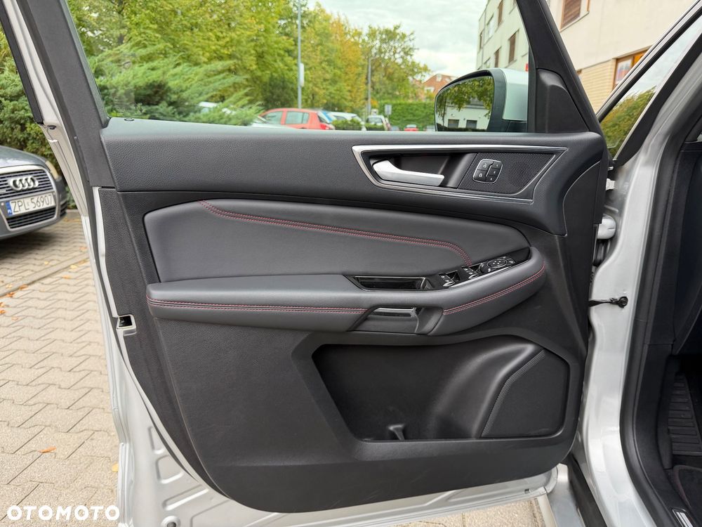 Ford S-Max - 19