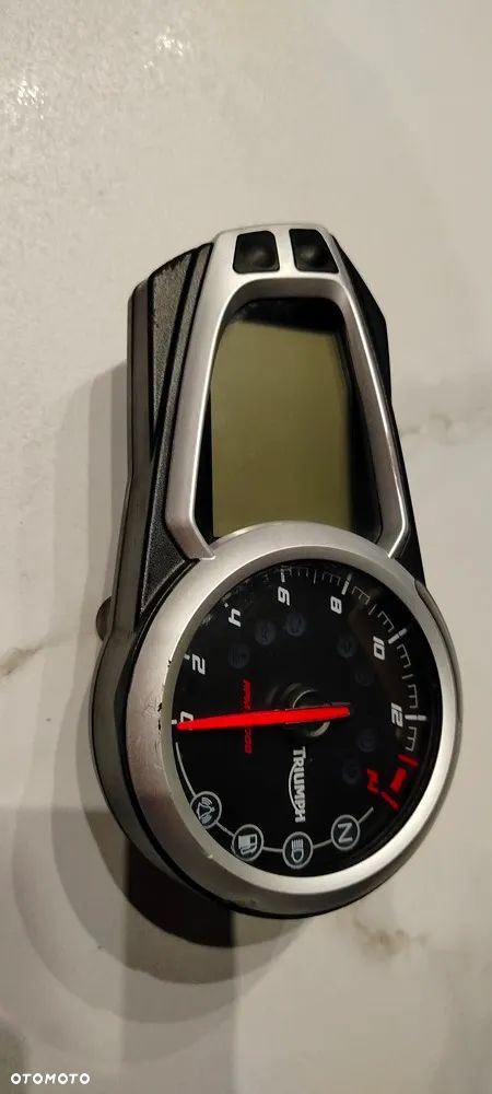 TRIUMPH STREET TRIPLE 675 LICZNIK ZEGARY - 8