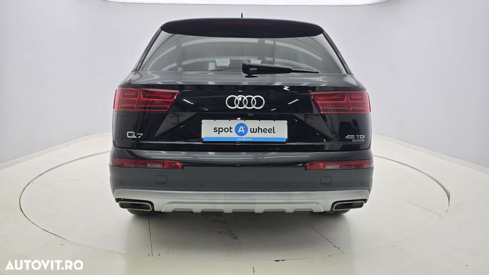 Audi Q7 - 7