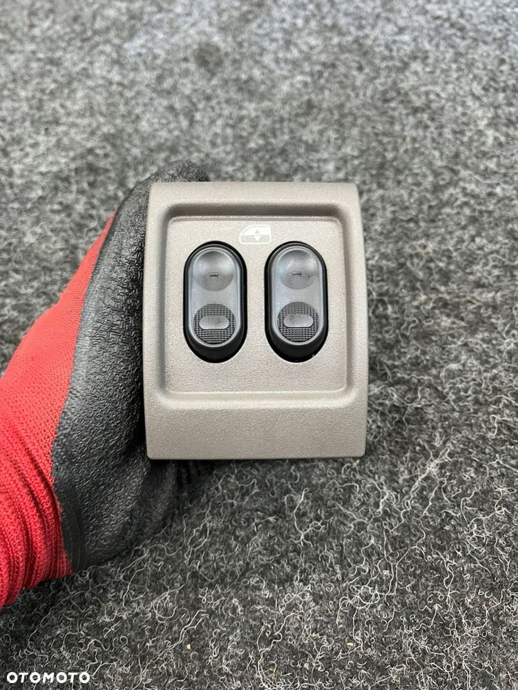 Panel przełącznik szyb chrysler pt cruiser 74677922 - 1