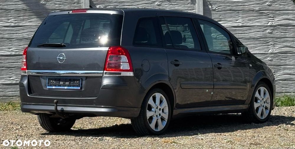 Opel Zafira 1.8 Essentia - 21