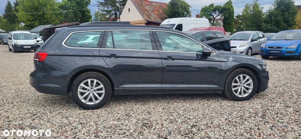 Volkswagen Passat - 8