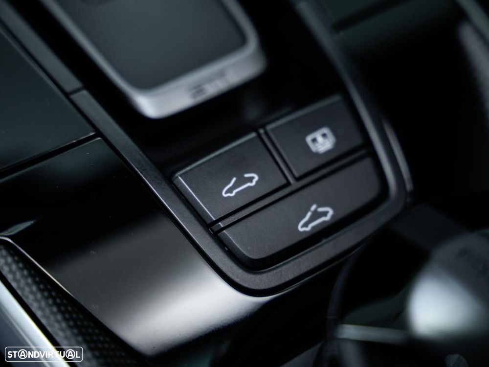 Porsche 911 Turbo S PDK — fotografia 30