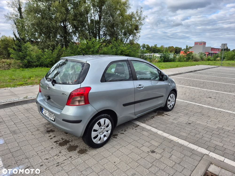 Toyota Yaris 1.3 Terra - 5