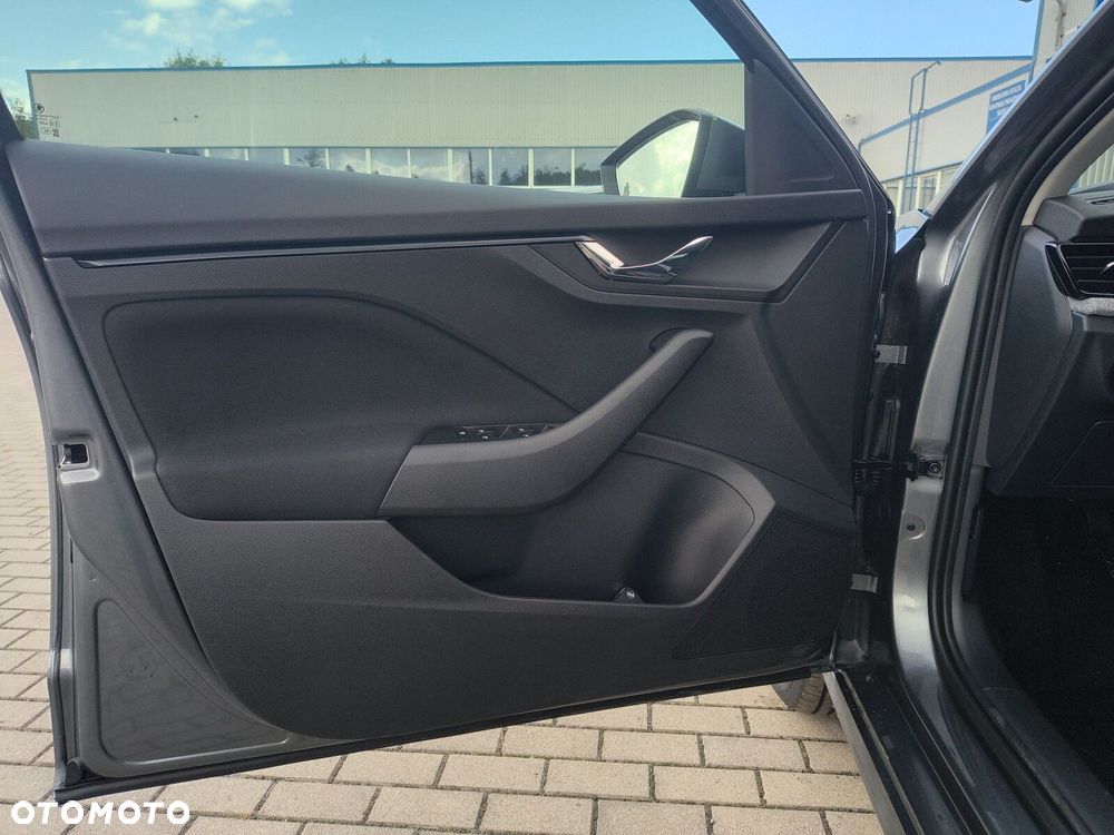 Skoda Kamiq 1.0 TSI Monte Carlo DSG - 11