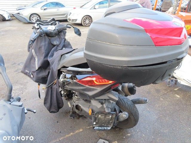 Yamaha X-max - 4