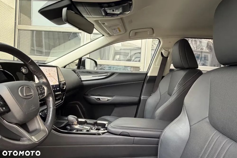 Lexus NX 350h Elegance 2WD - 18