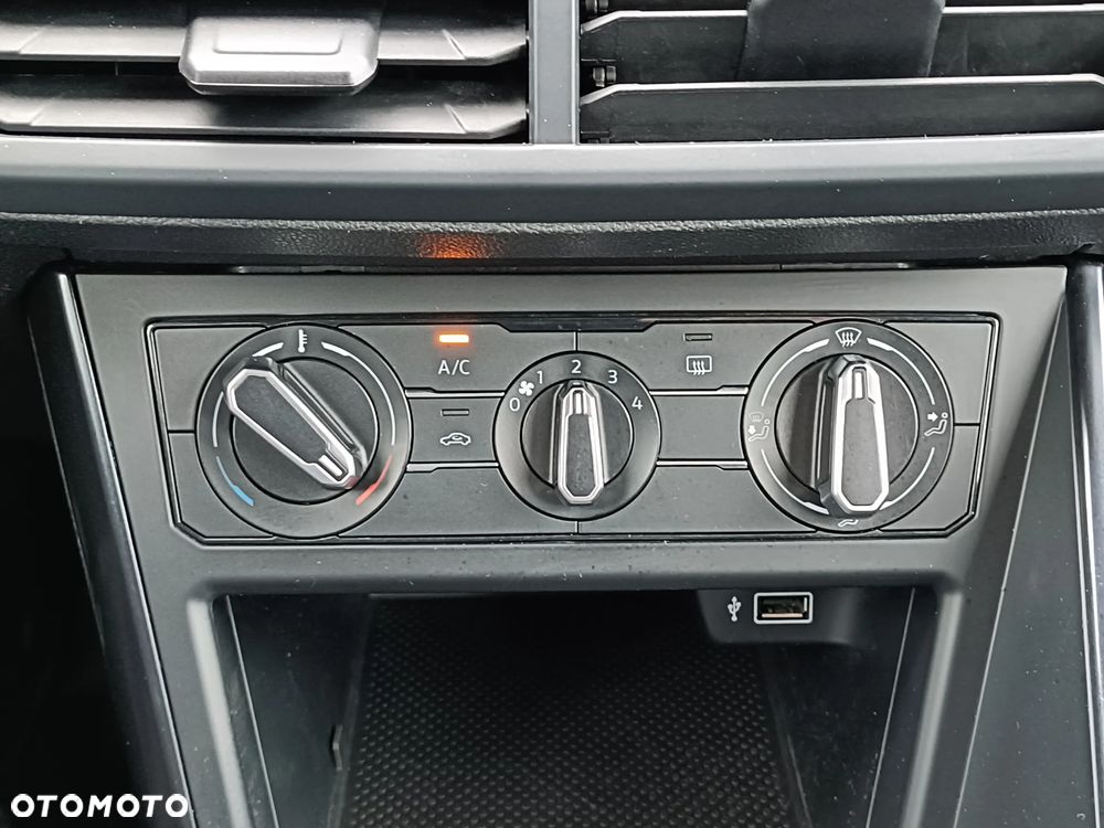 Volkswagen Polo 1.6 TDI SCR Trendline - 21