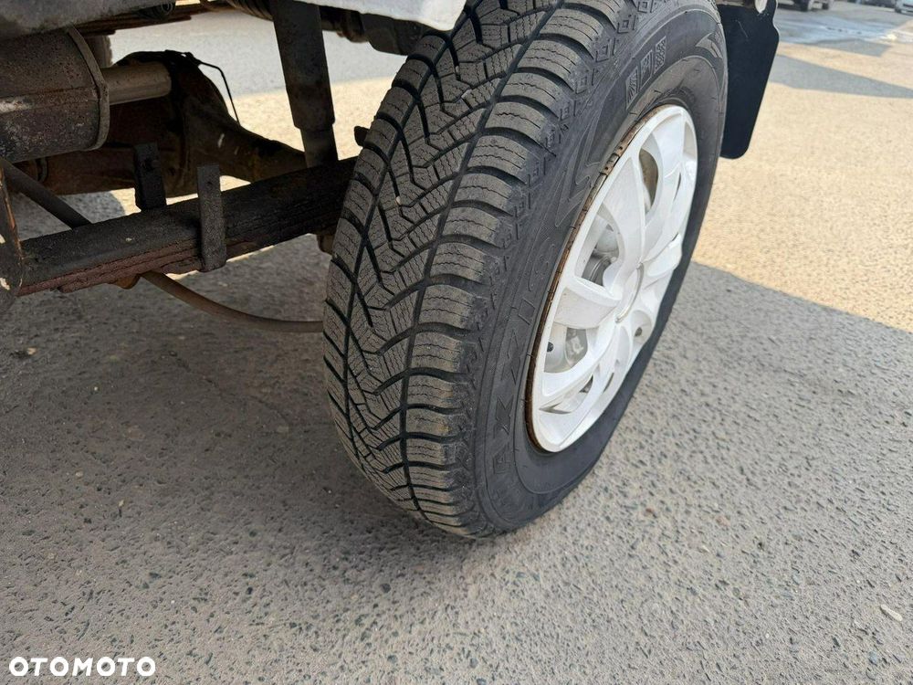 DFSK DFSK Piagoo Foodtruck food truck kontener 2013 - 21