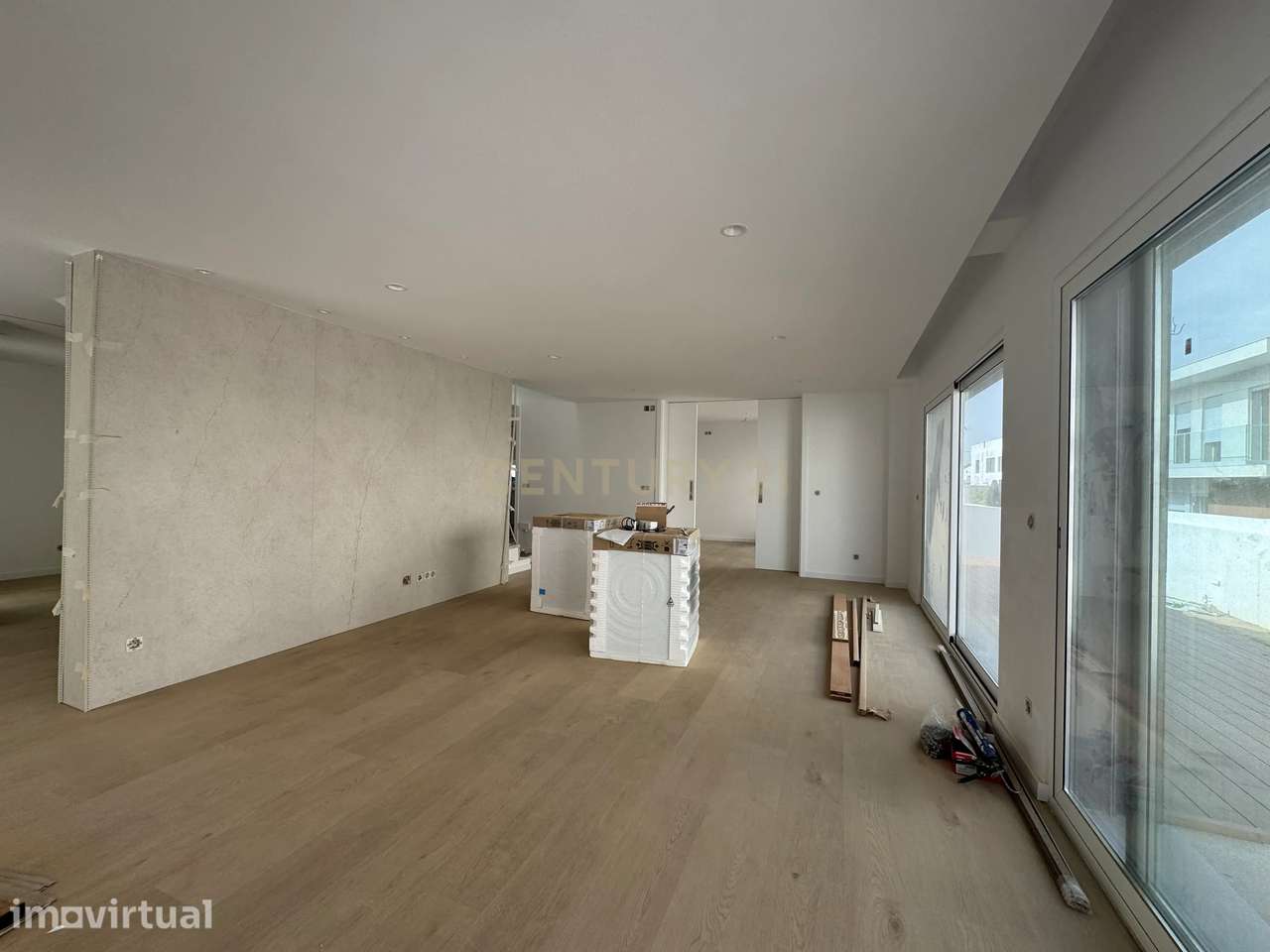 Moradia T4 contemporânea, geminada em Construção em Trajouce – São Dom - Grande imagem: 5/33