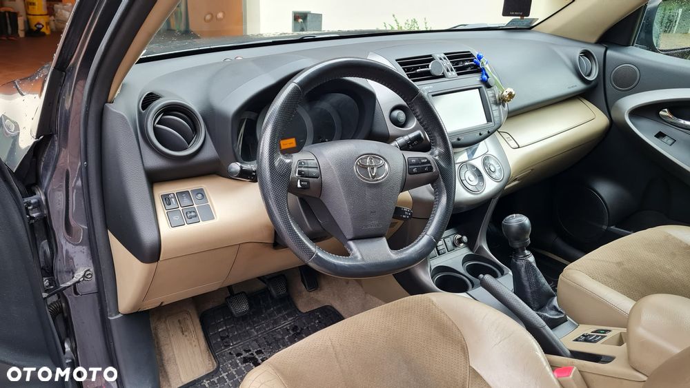 Toyota RAV4 2.2 D-4D Sol NAVI - 9