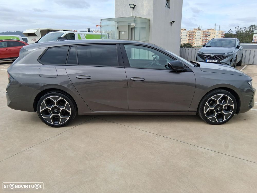 Opel Astra Sports Tourer - 3