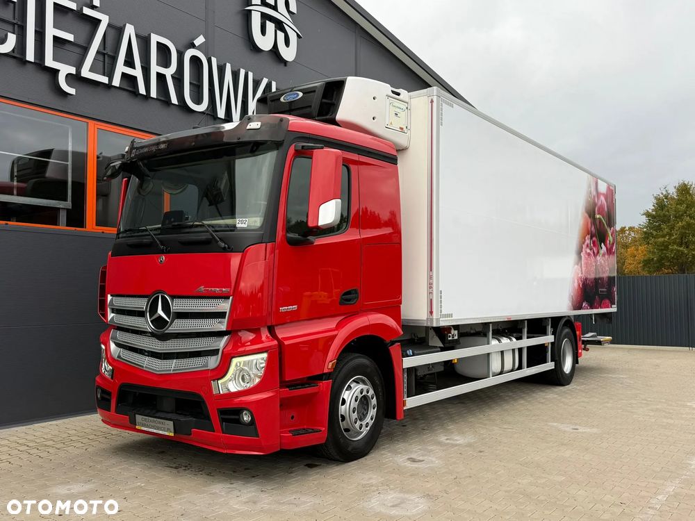 Mercedes-Benz Actros 1835 / E6 / chłodnia multitemperatura 19 Epal / NOWY MODEL ! / Sypialka