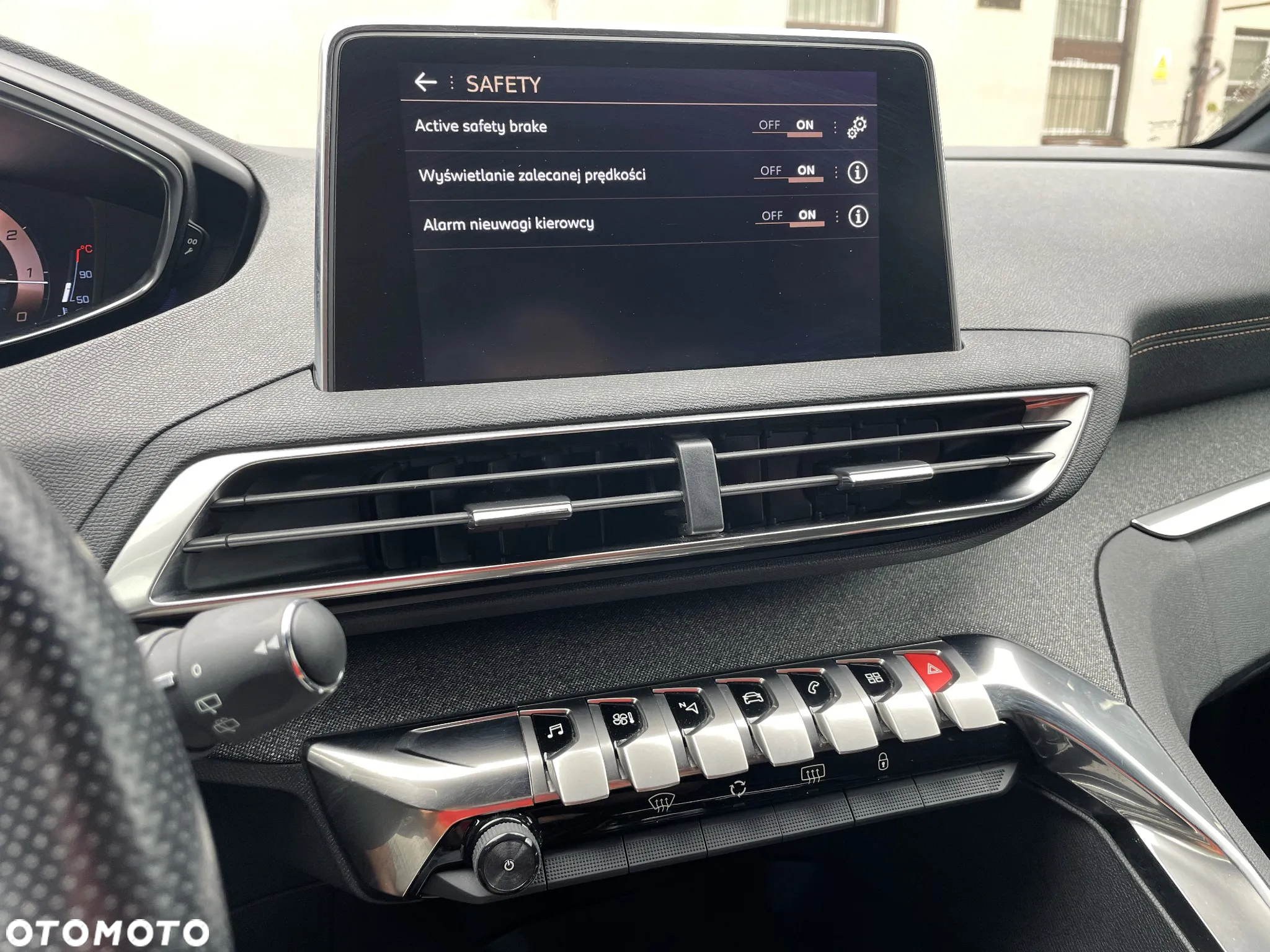 Peugeot 3008 1.6 PureTech GPF GT Line S&S EAT8 - 24