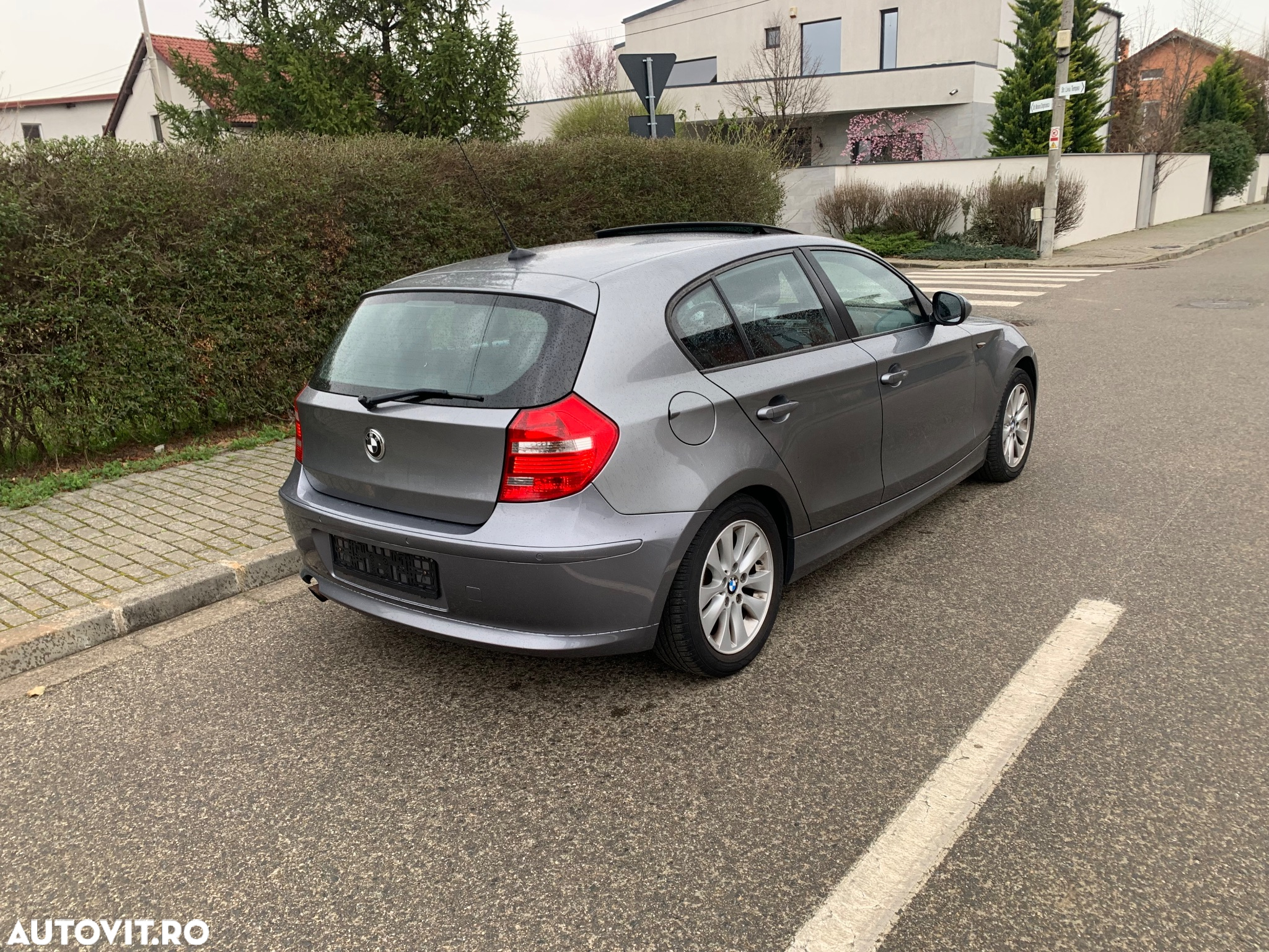 BMW Seria 1 116i - 20