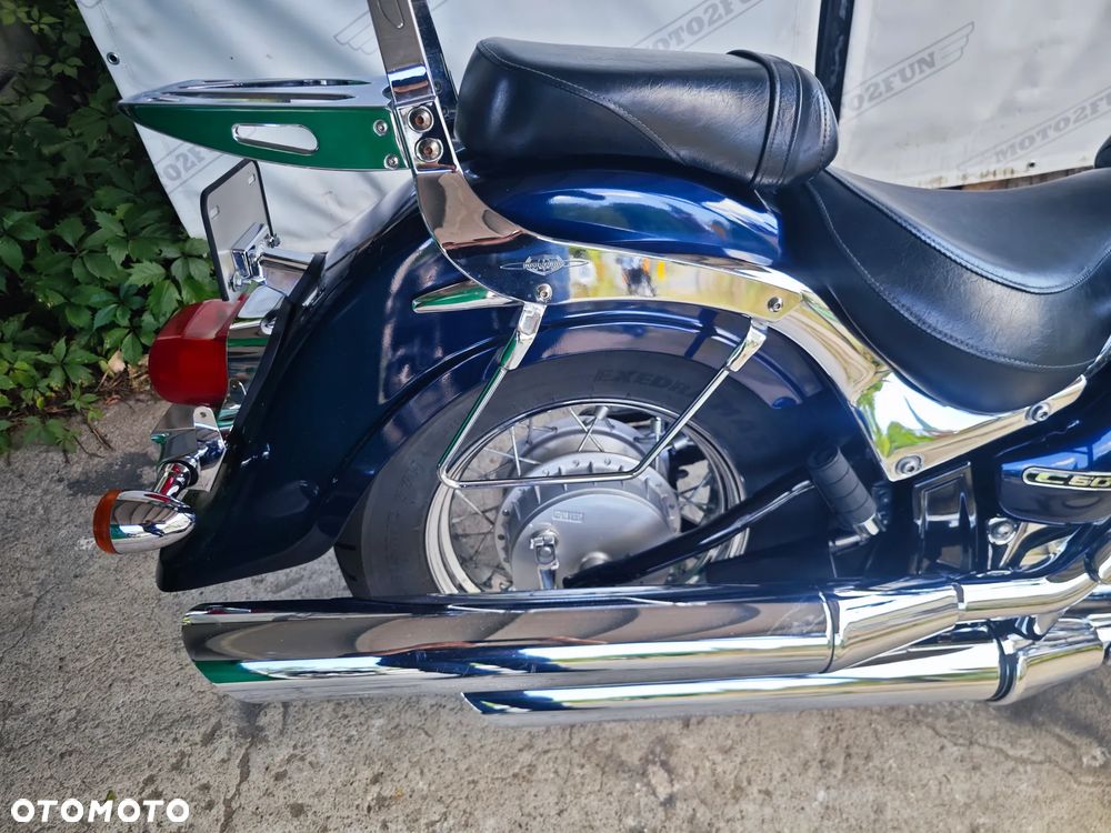 Suzuki VL 800 Volusia - Boulevard C50 - 11
