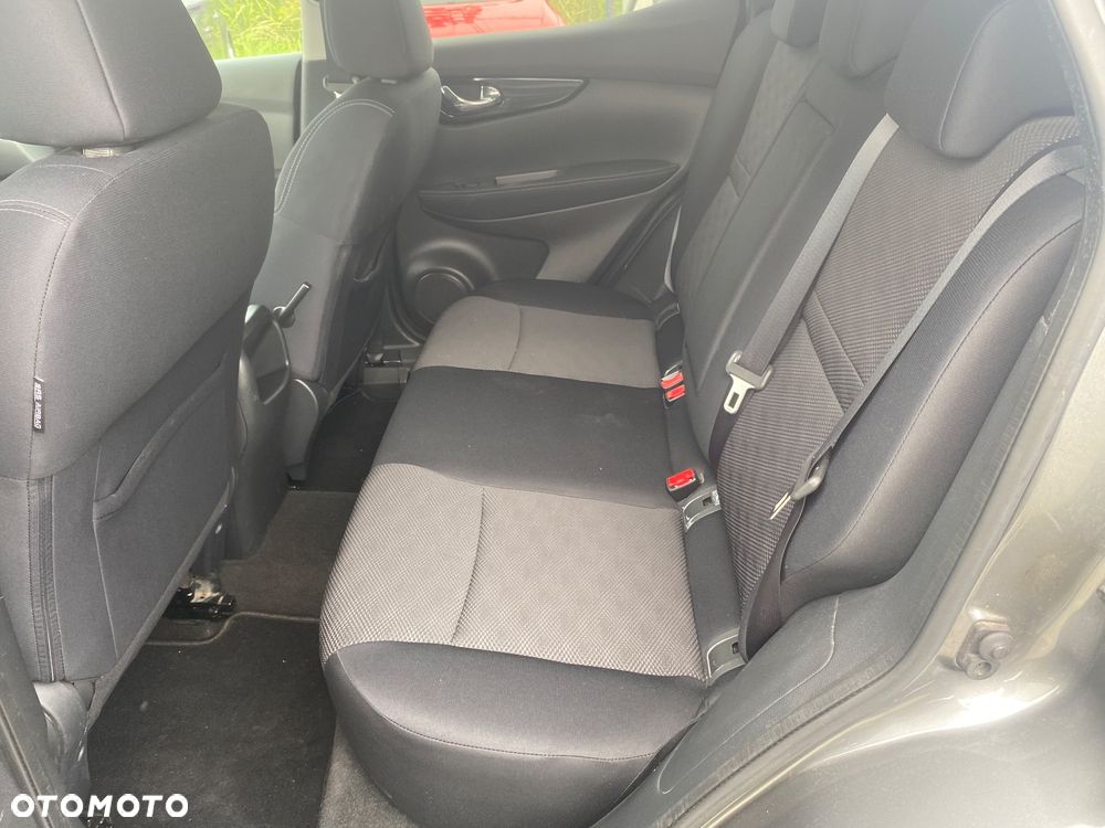 Nissan Qashqai 1.6 DIG-T N-Connecta - 30