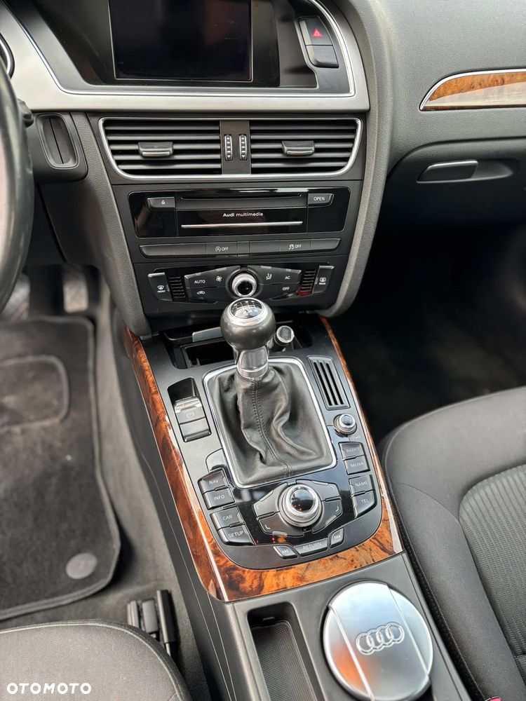 Audi A4 Limousine - 17