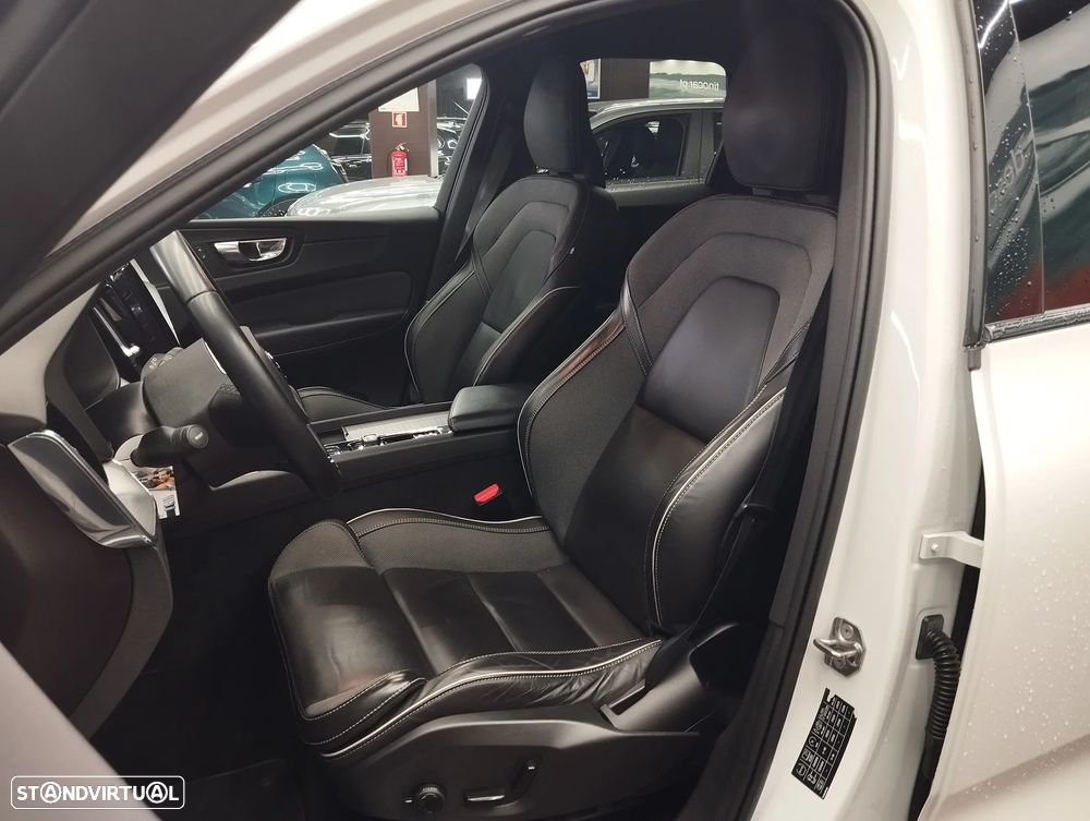 Volvo XC 60 2.0 B4 R-Design - 19