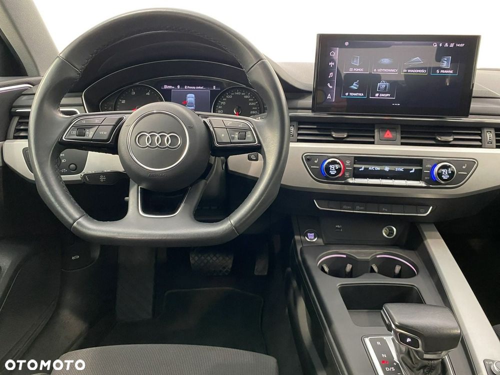 Audi A4 Limousine - 10