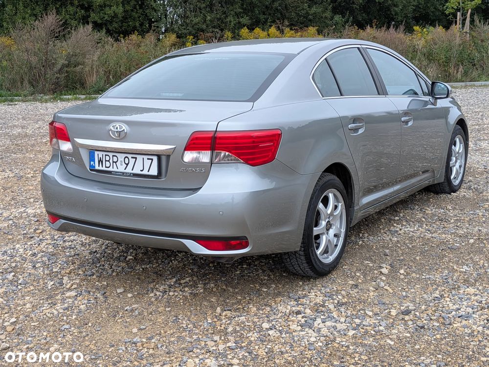 Toyota Avensis 1.8 Sol plus NAVI MS - 12