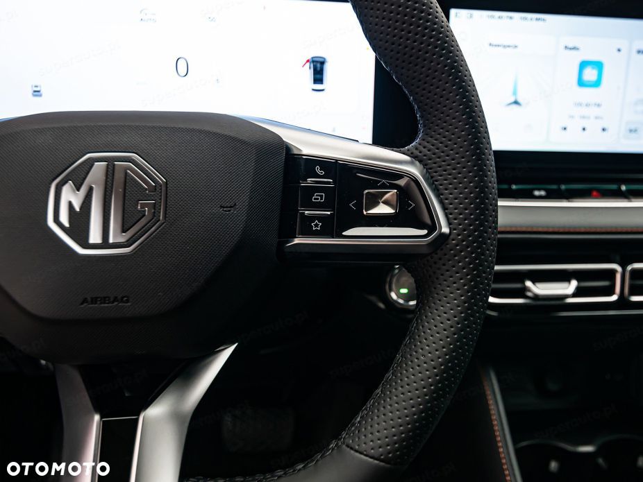 MG HS Hybrid+ - 11