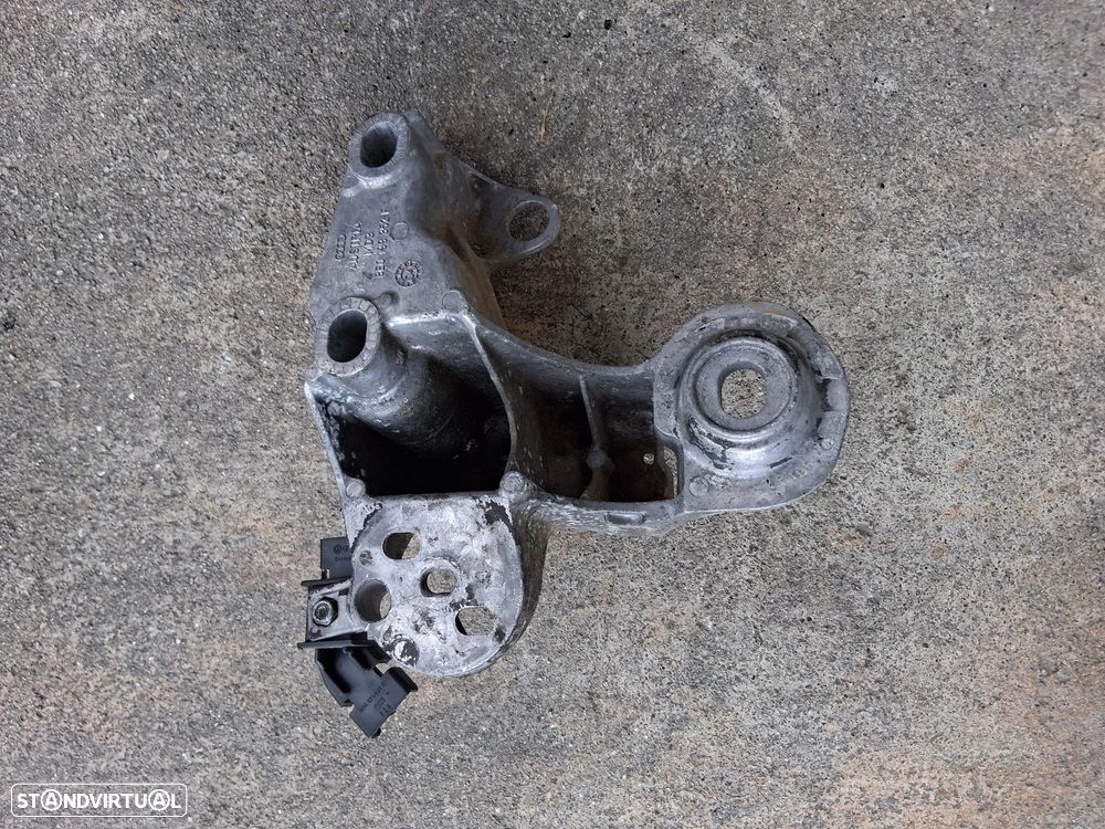 Apoio do motor Audi A4 b6 / b7 ano 2001 a 2008 ref. 8E0 199 352 F - 1