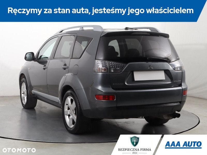 Mitsubishi Outlander - 6