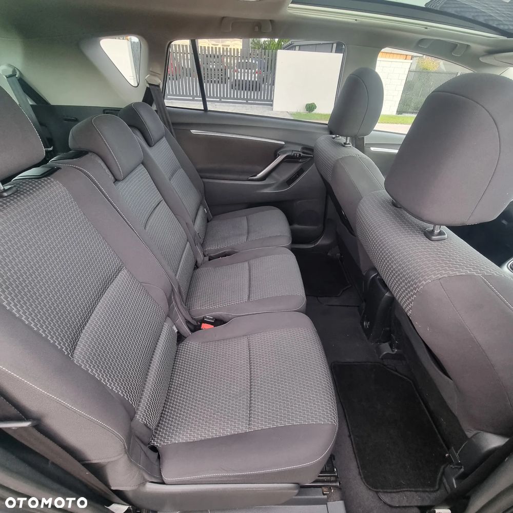 Toyota Corolla Verso - 15