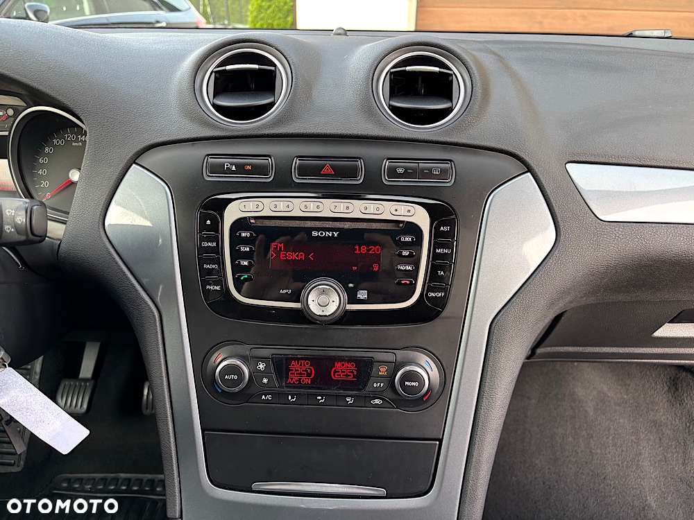 Ford Mondeo 2.0 FF Titanium - 26