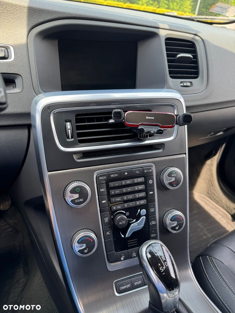 Volvo V60 D4 Drive-E Summum - 11