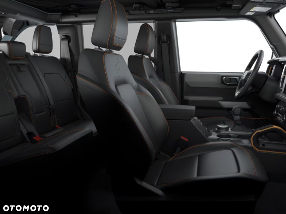 Ford Bronco - 12