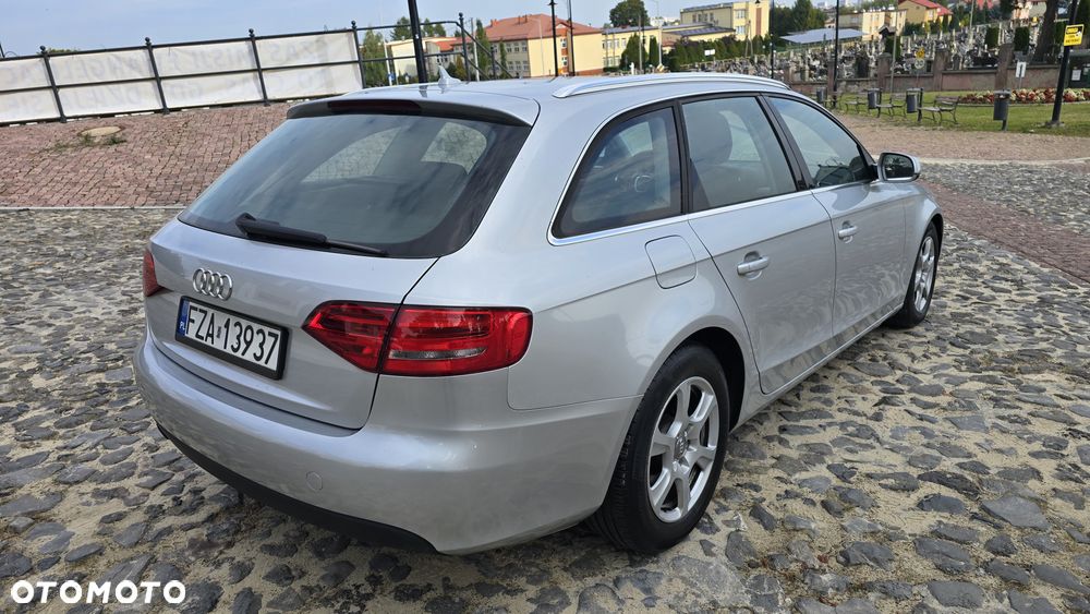 Audi A4 Avant - 14