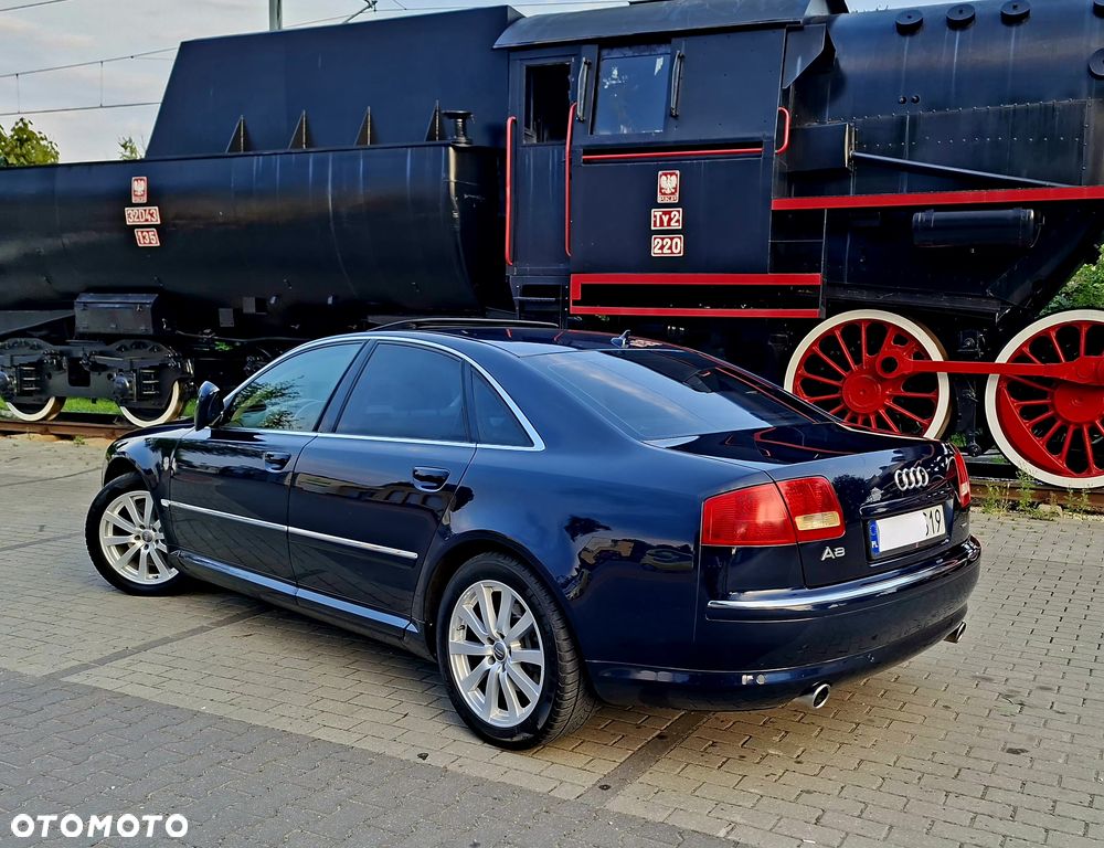 Audi A8 4.2 Quattro - 23