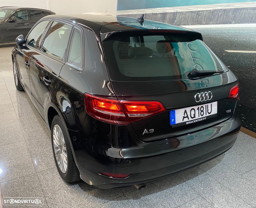 Audi A3 Sportback 1.6 TDI ultra Attraction - 4