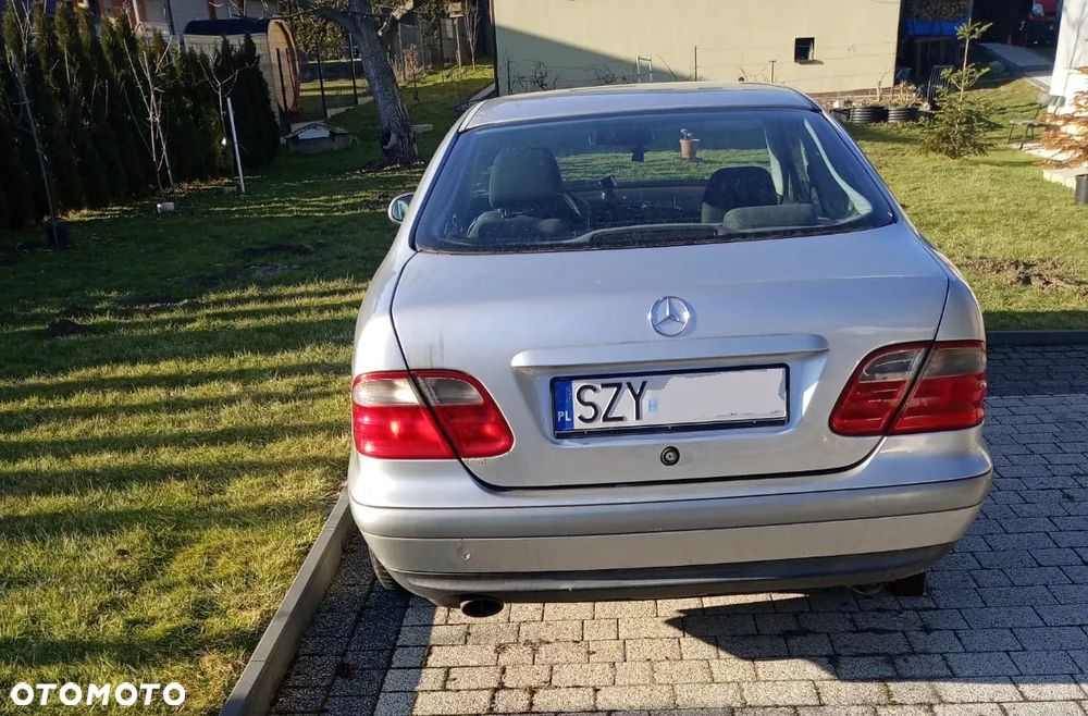 Mercedes-Benz CLK - 4