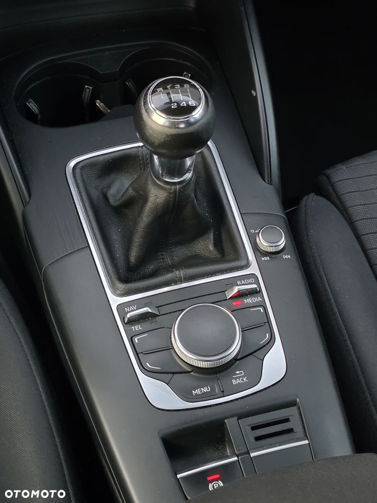 Audi A3 Limousine 2.0 TDI (clean diesel) Ambiente - 18