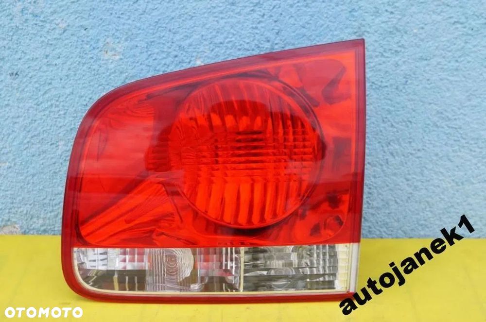 Lampa tył w klapę prawa VW Touareg 03-06 - 1