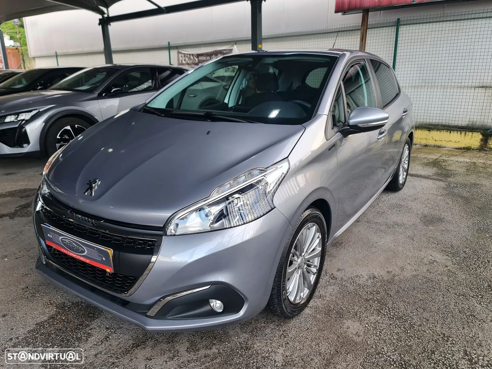 Peugeot 208 1.2 PureTech Signature - 5