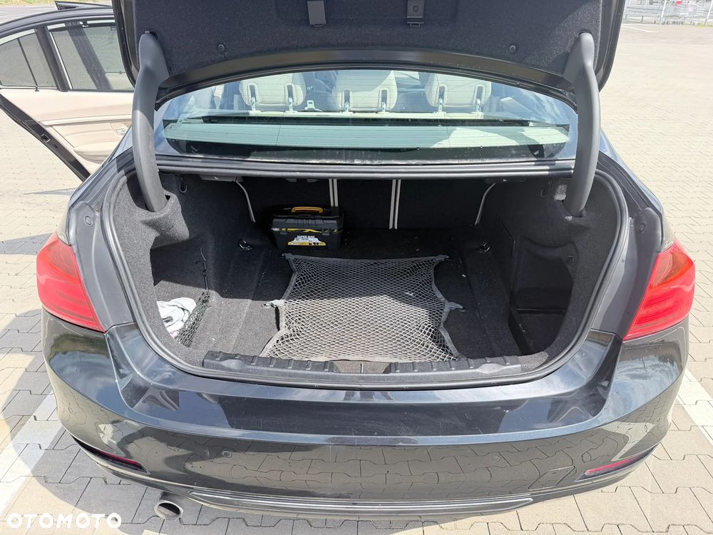 BMW Seria 3 320d - 18