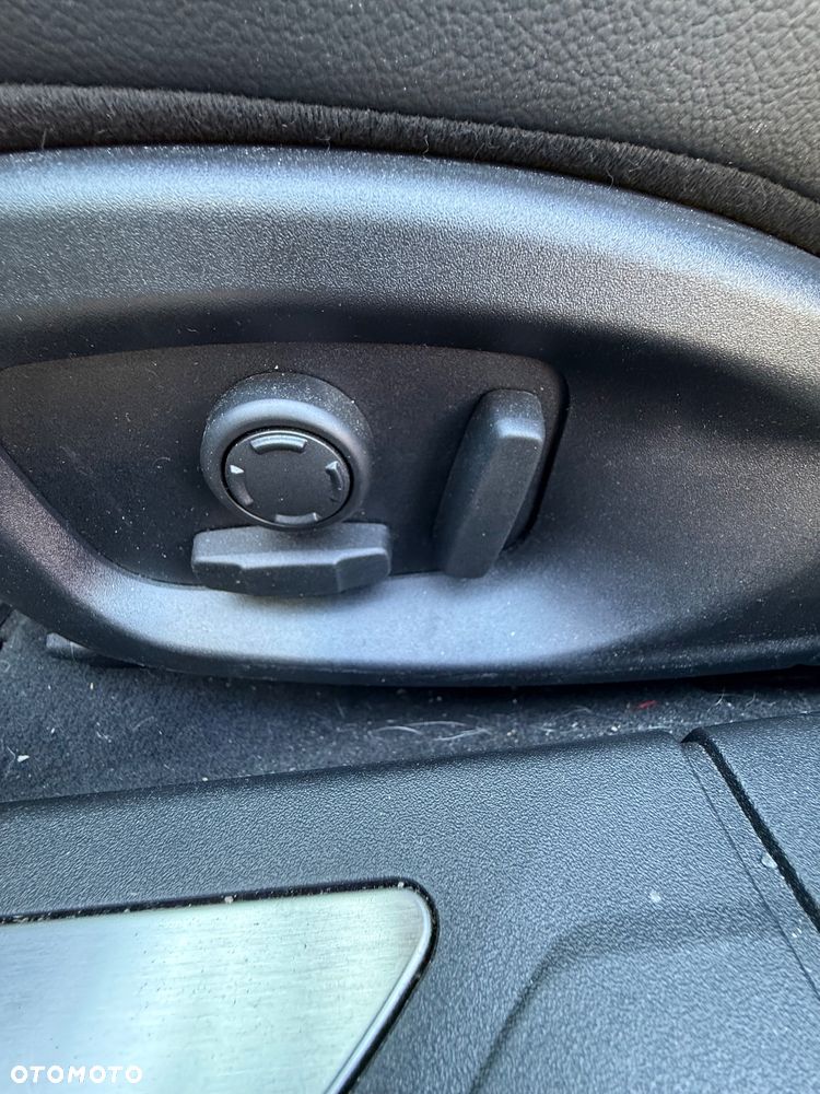 Jaguar XF 2.0 i4D AWD Portfolio - 16