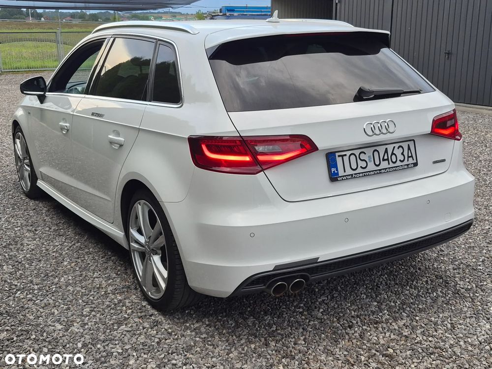 Audi A3 Sportback 2.0 TDI (clean diesel) quattro S tronic S line Sportpaket - 4