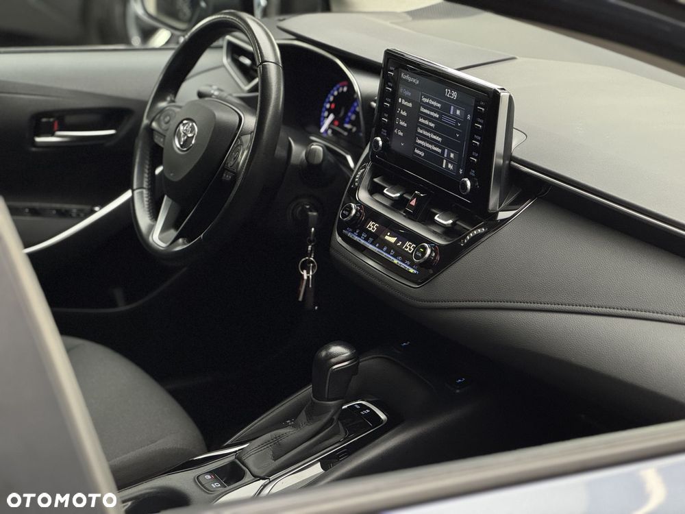 Toyota Corolla - 38