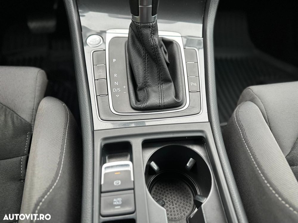 Volkswagen Golf Variant 2.0 TDI SCR 4Motion DSG Highline - 33