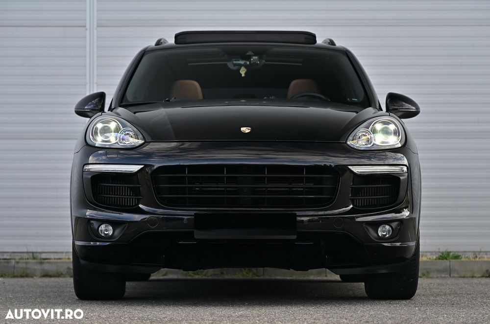 Porsche Cayenne 3.0 L - 1