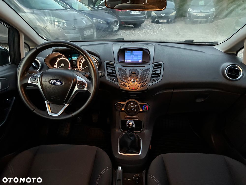 Ford Fiesta 1.6 TDCi Individual - 14
